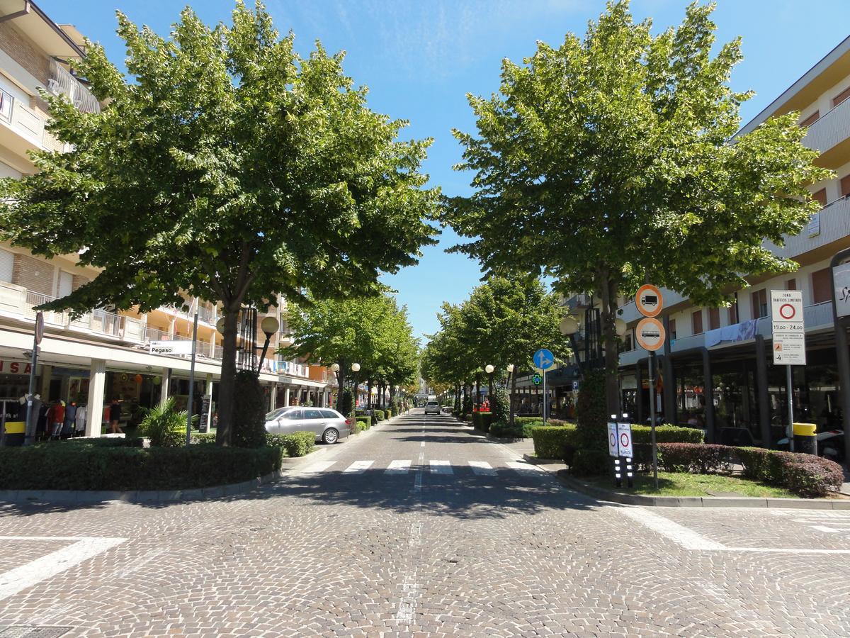 Venere - Appartamenti Bibione Eksteriør bilde